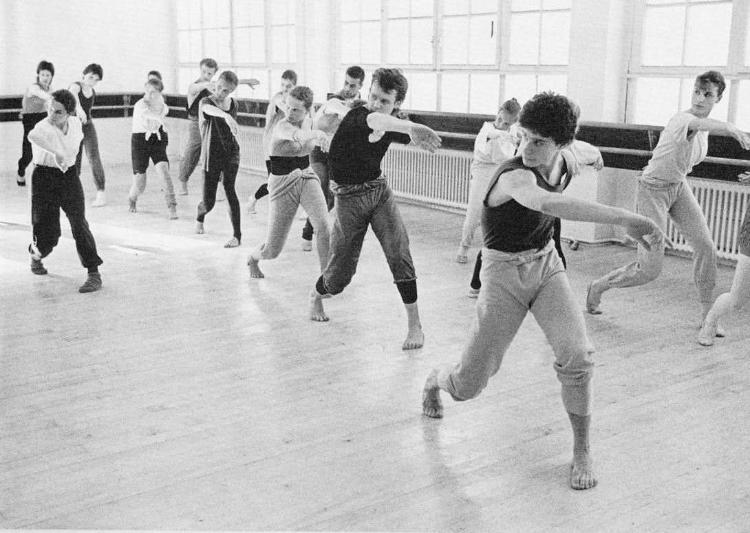 Cours de Laura Tanner à l'Ecole de Danse de Genève